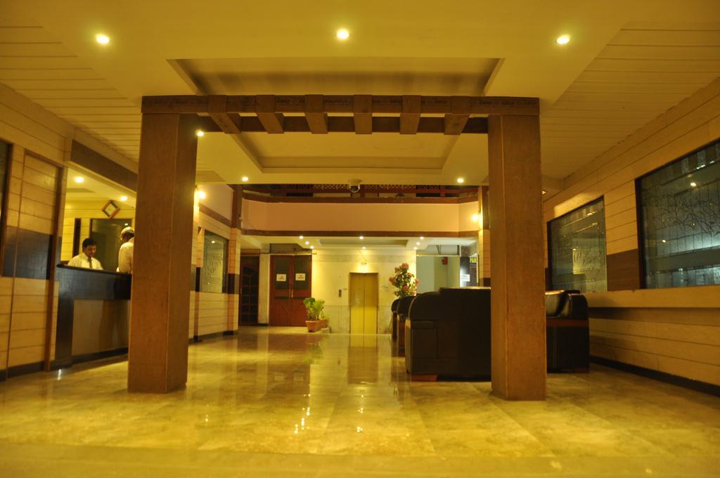 Hotel Pams Mayiladuthurai Exterior photo