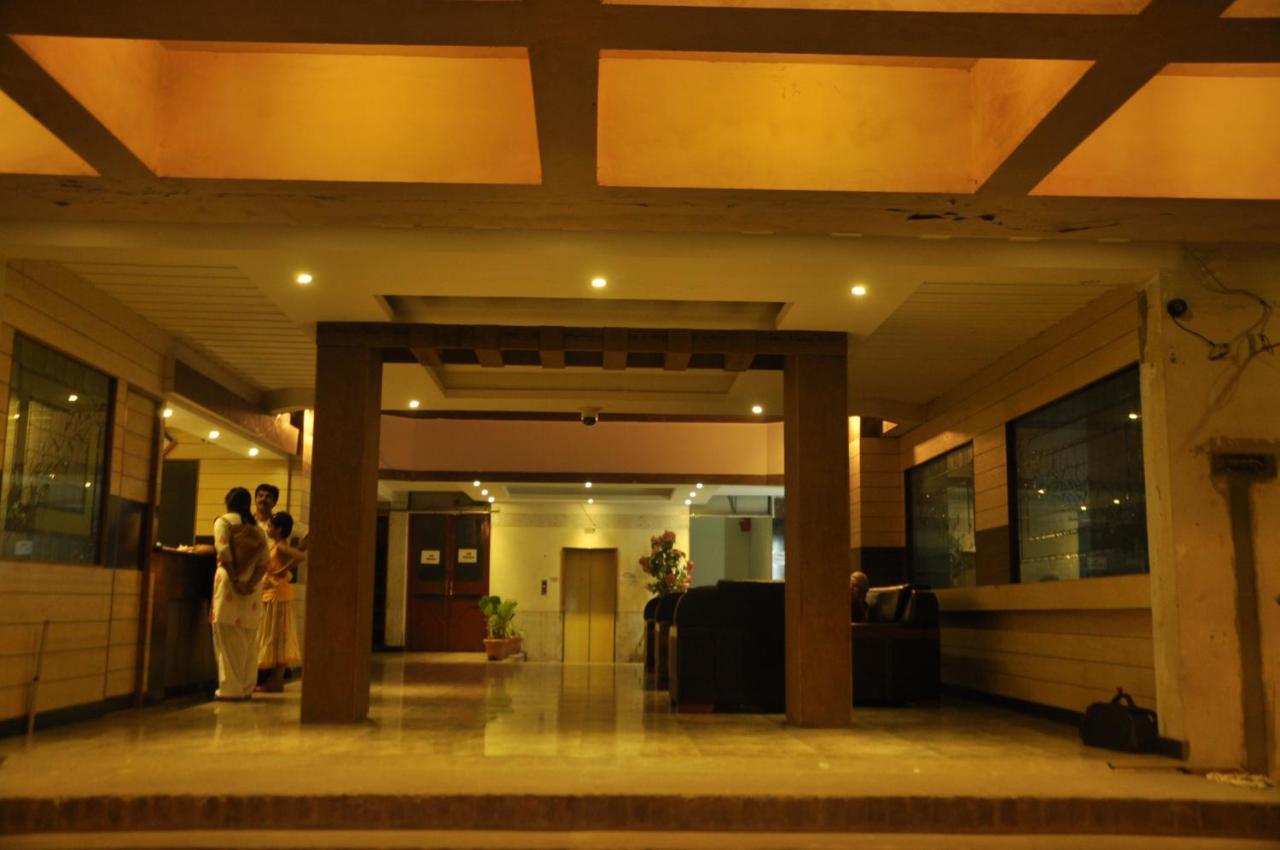 Hotel Pams Mayiladuthurai Exterior photo